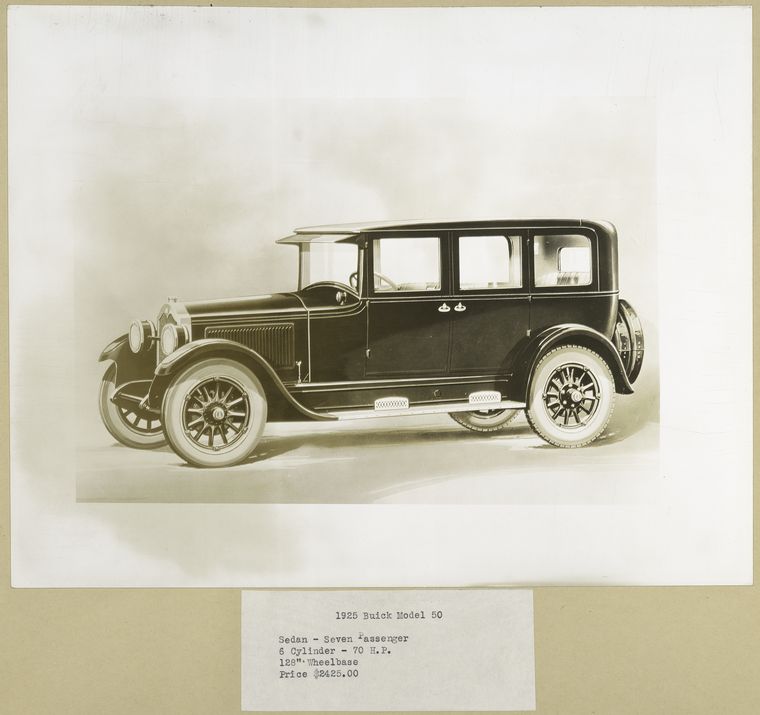 Image of a 1925 Buick Sedan